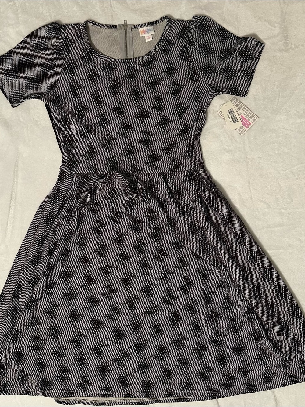 Medium LuLaroe Amelia Dress NWT